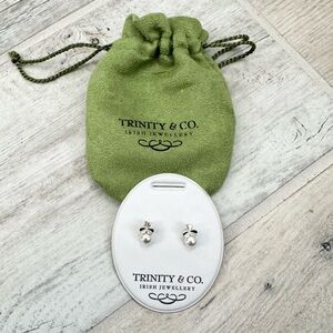 Trinity & Co Silver Shamrock Peal Earrings